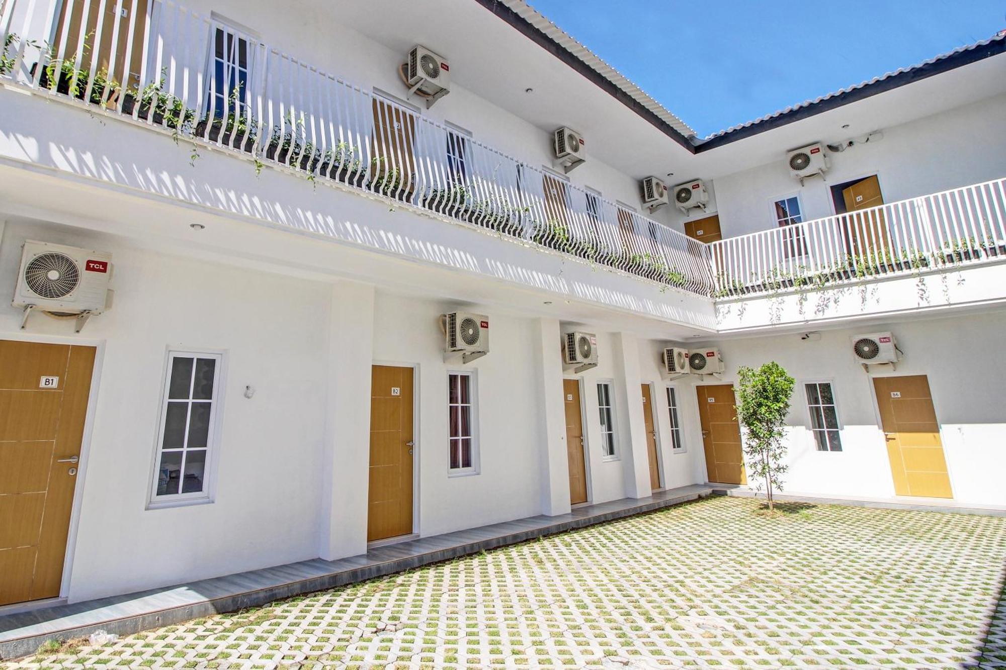 Super Oyo Collection O 92363 Kp Inn Yogyakarta Ngoại thất bức ảnh